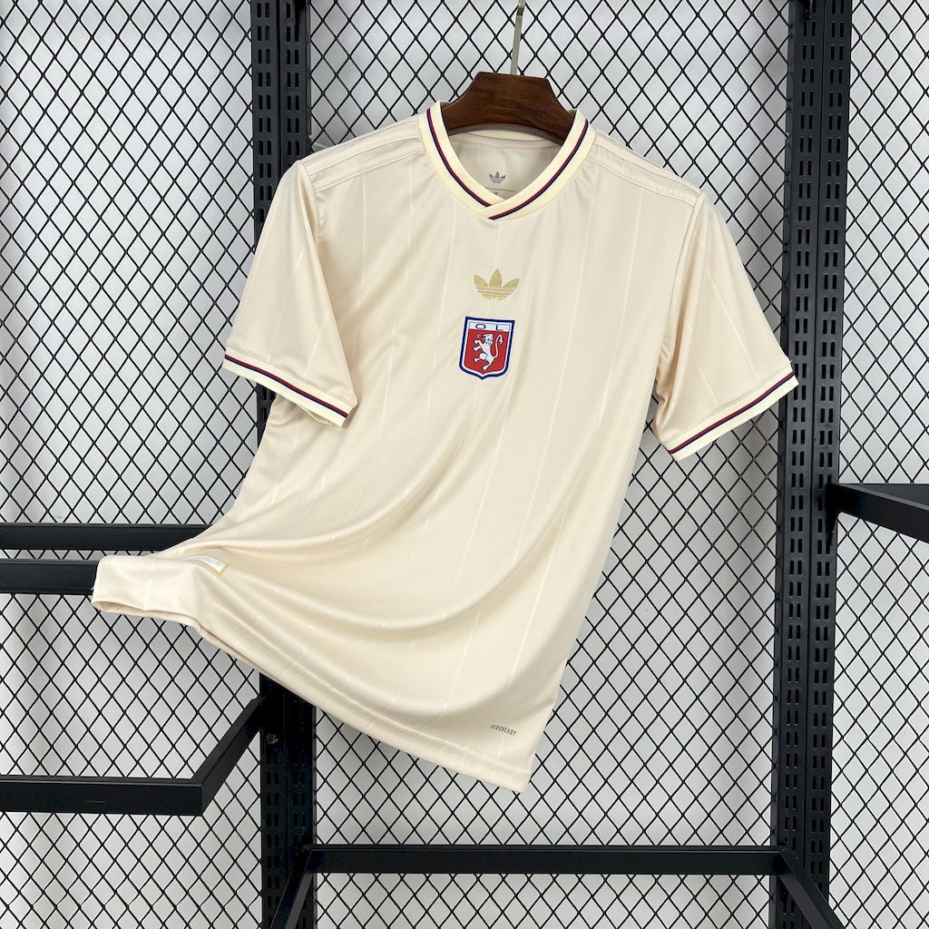 Maillot Lyon concept 2025-26